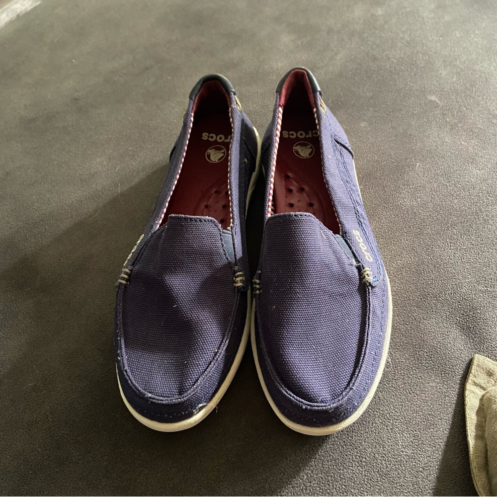 Crocs Walu Nautical Navy Casual Slip on Canvas Loafer Womens Size 6 - Picture 2 of 6